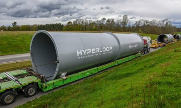 [Vidéo]: Les éléments d’Hyperloop TT arrivent à Toulouse pour son installation