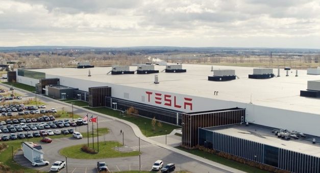 [Vidéo]: Faîtes un tour dans la Gigafactory 2 de Tesla