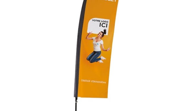 Pour votre communication estivale, exploitez la puissance des beach flags publicitaires