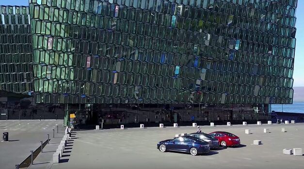 Tesla se lance officiellement en Islande