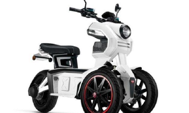 Découvrez le nouveau scooter électrique 3 roues Doohan iTank 125 cm3