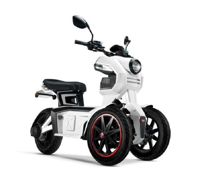 Découvrez le nouveau scooter électrique 3 roues Doohan iTank 125 cm3