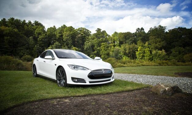 Tesla dément toute plainte concernant des accelerations intempestives de ses véhicules